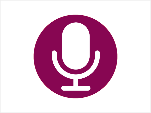 Icon weißes Mikrofon auf berryfarbenem Rund
